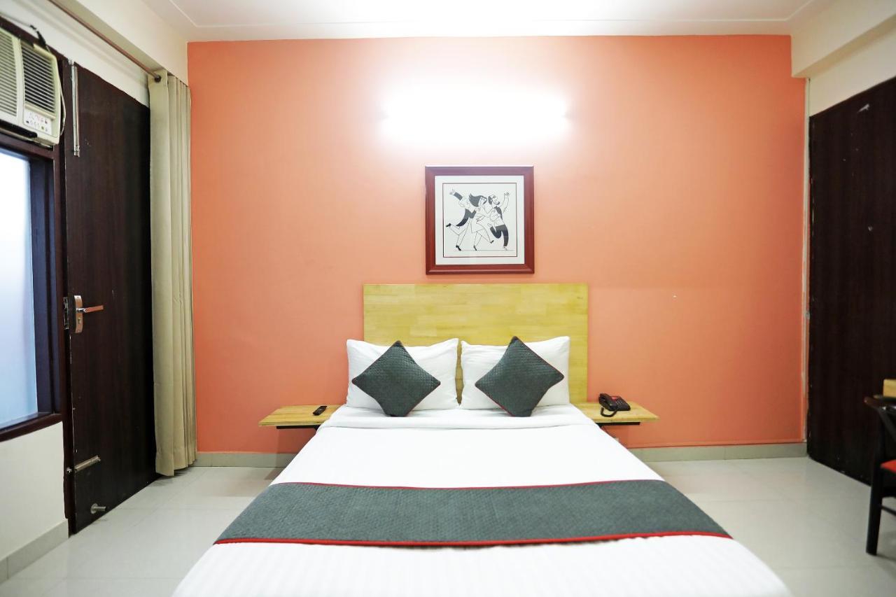 Super Townhouse Cloud Bay, Near Genpact, Sector-69, Gurgaon Otel Dış mekan fotoğraf